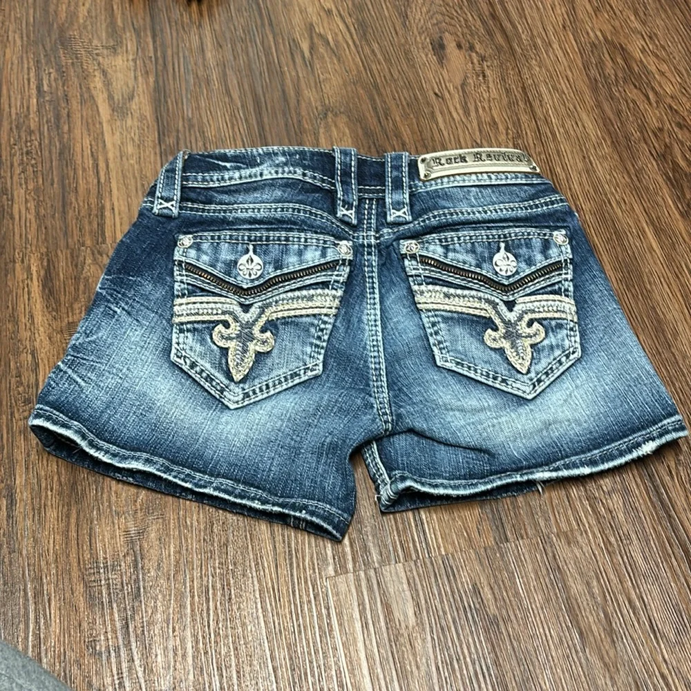 Shorts - Picture 2 of 2